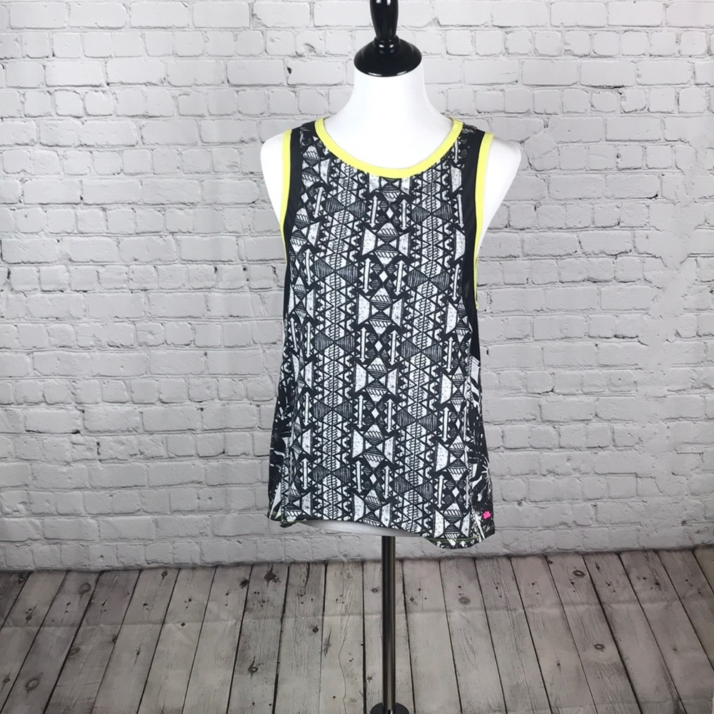 ⭐️ Size Small Pink Lotus mess sleeve work out tank⭐️